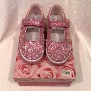 Boutique Lelli Kelly Girls Glitter Shoes. (US 10).